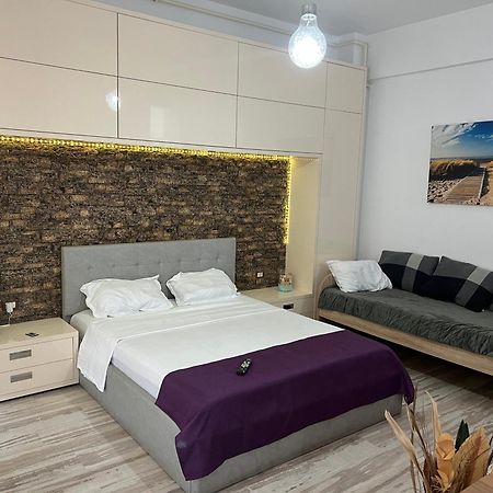Lakeside Studio Mamaia Central Экстерьер фото