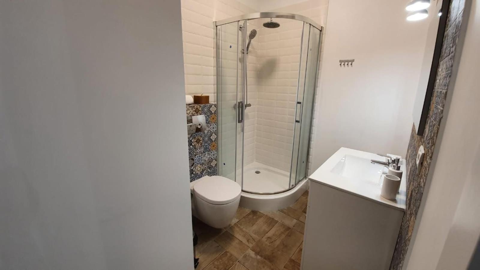 Lakeside Studio Mamaia Central Экстерьер фото