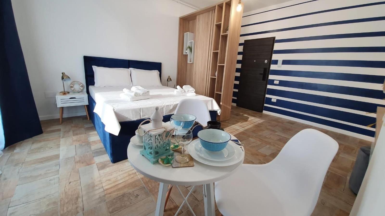 Lakeside Studio Mamaia Central Экстерьер фото